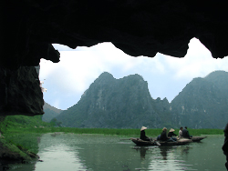 Hoa Lu, Van Long